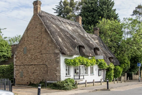 thatched cottage in Werrington, Peterborough